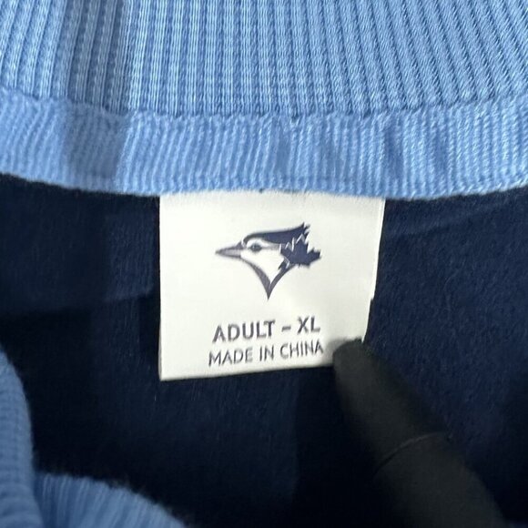 Toronto Blue Jays Cricket Warm-Up Jacket 2025 stadium giveaway SGA XL - Picture 4 of 6